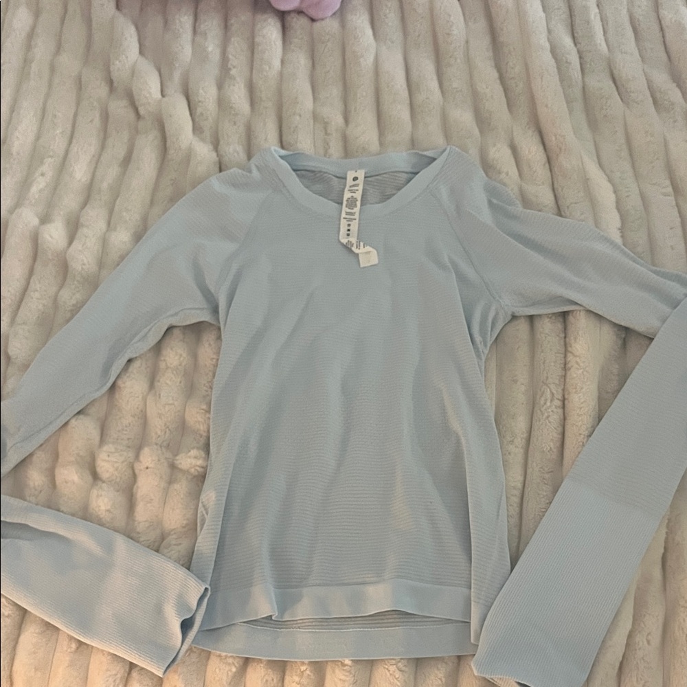 lululemon light blue swiftly tech cropped size 0